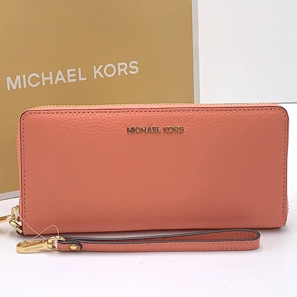 MICHAEL KORS Jet Set Travel Large Travel Continental Leather Color: PRIMEROSE